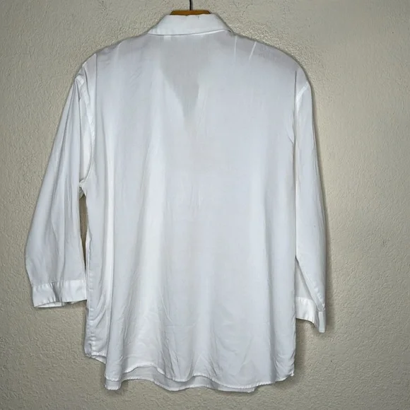 Uniqlo Minimalist Popover 3/4 Sleeve Top White Size Large Preppy Classic Capsule - Picture 6 of 7